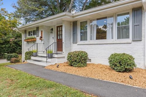 1061 Pinehurst Dr, Smyrna GA  30080-4356 exterior