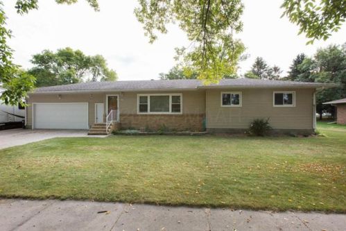 306 9th St, Downer, MN 56514-3711