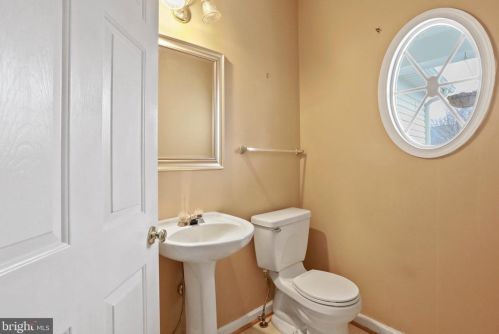 49 Pebble Beach Cir, Charles Town WV  25414-4061 exterior