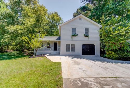 776 Jefferson Dr, Conyers, GA 30094-5009