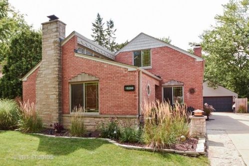 18356 Cowing Ct, Homewood, IL 60430-3333