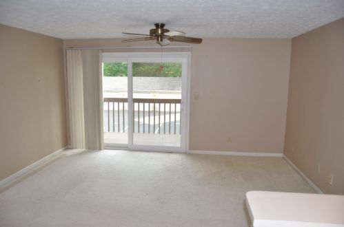 989 Cedar Ridge Dr, Cincinnati, OH 45245-3052