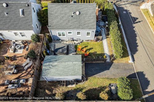 605 Front St, Tinton Falls NJ  07701-5515 exterior