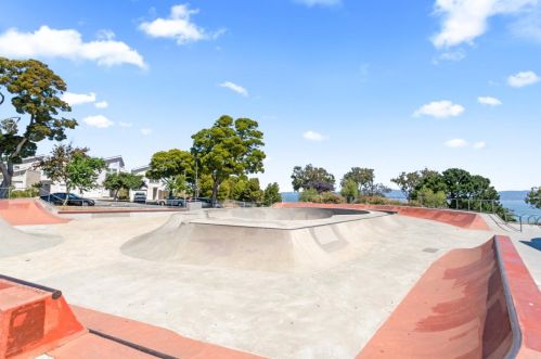 56 Garnett Ter, San Francisco CA 94124-2572 exterior