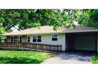 1009 Maple St, Hastings, MN 55033-2340