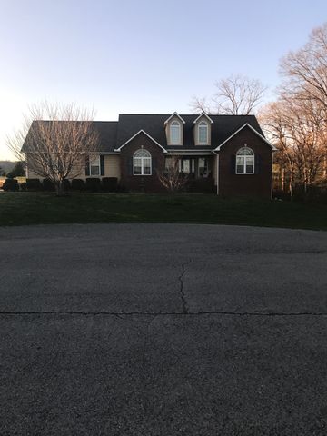 281 Cypress Ln, Jacksboro, TN 37757-5050