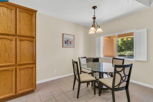 1392 Walden Dr, Folsom, CA 95630-8467
