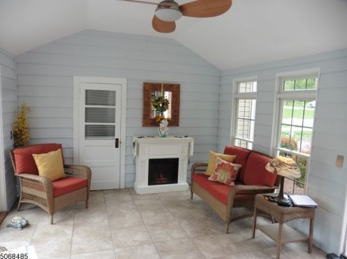 472 Rockaway Rd, Dover NJ  07801-4311 exterior