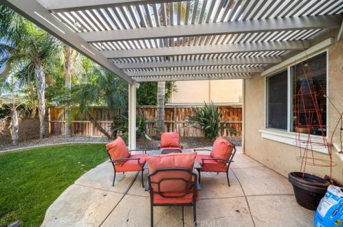 11364 Pondhurst Way, Riverside CA  92505-3471 exterior