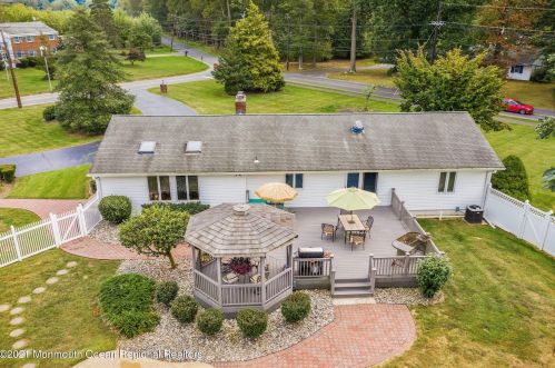 278 Edgebrook Rd, Trenton NJ 08691-3732 exterior