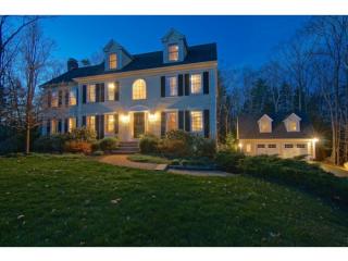 12 Blackford Dr, Kensington, NH 03833-4599