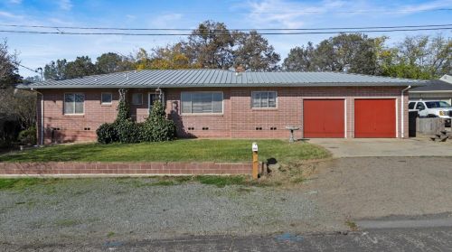 271 Oak St, Valley Springs, CA 95252-8542
