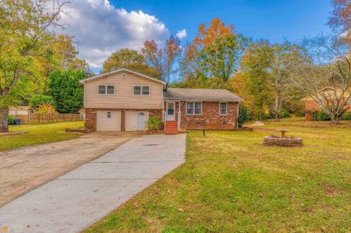 140 Creek Cir, Stockbridge GA  30281-3322 exterior