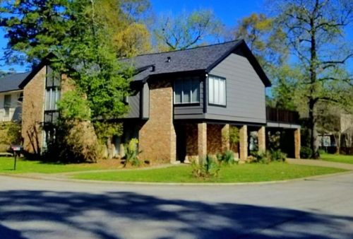 710 Snead Ct, Conroe TX  77302-3752 exterior