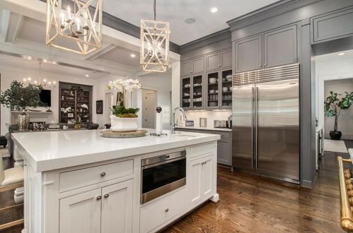 271 Hillside Dr, Atlanta GA  30342-3623 exterior
