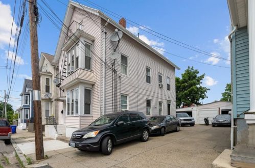 21 Clematis St, Providence, RI 02908-4109