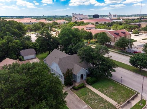 3100 Odessa Ave, Fort Worth TX  76109-2216 exterior