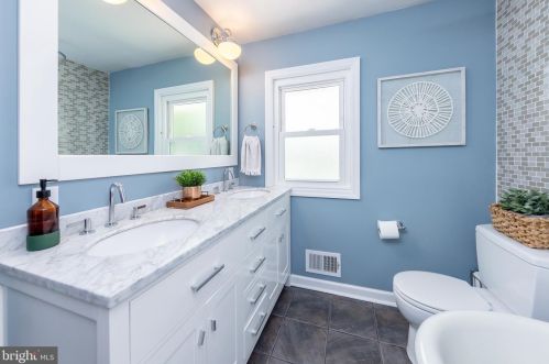 1205 Oakwood Rd, Haddonfield NJ 08033-3632 exterior