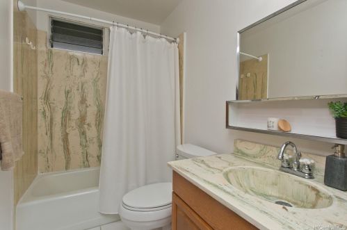 3317 Huelani Dr, Honolulu HI  96822-1276 exterior