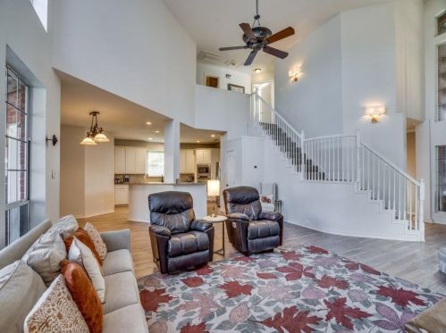 2507 Gln Morris Rd, Carrollton TX 75007-1916 exterior