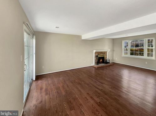 11926 Cotton Mill Dr, Woodbridge VA  22192-1508 exterior