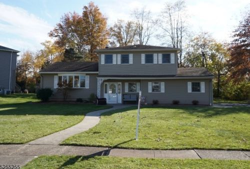 73 Dorset Dr, Clark, NJ 07066-3024