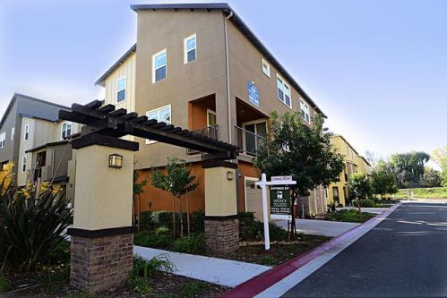 1433 Coyote Creek Way, Milpitas, CA 95035-7981