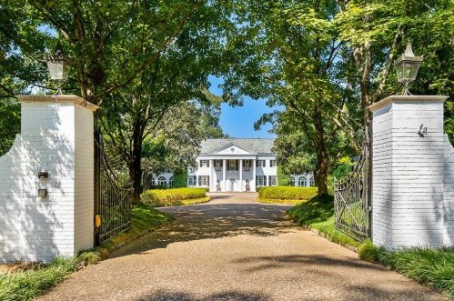 10 Habersham Way, Atlanta GA  30305-2829 exterior
