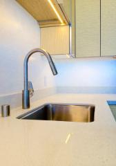425 Burnett Ave, San Francisco CA  94131-1330 exterior