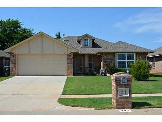 241 Tecumseh Meadows Dr, Norman, OK 73069-8206