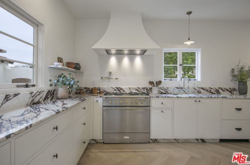 18 Calle Alamo, Santa Barbara CA  93105-2817 exterior