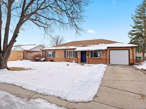 885 Quentin St, Denver CO  80011-6307 exterior