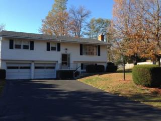 410 Hullcrest Rd, Shelburne, VT 05482-6856