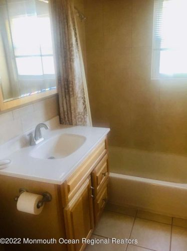 36 Manchester Ct, East Freehold NJ  07728-3229 exterior