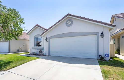 1704 Ametista Dr, San Jacinto, CA 92583-6869