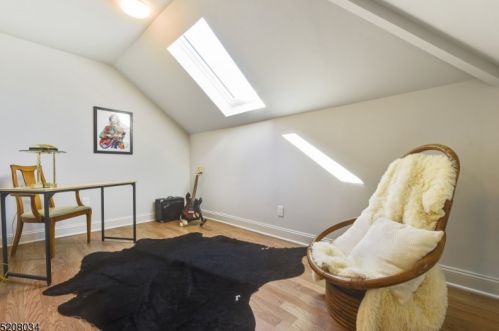 8 Suffolk Ave, Maplewood NJ  07040-1712 exterior