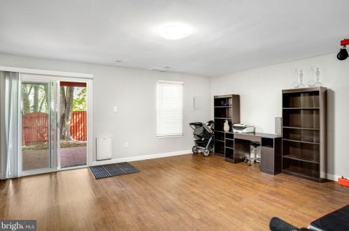 10383 Green Holly Ter, Silver Spring MD 20902-5803 exterior