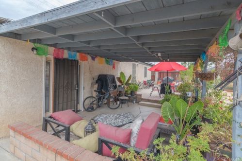 3564 Valley Way, Riverside CA  92509-1450 exterior