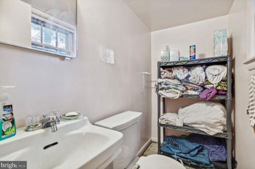 10905 Oakwood St, Silver Spring MD 20901-1238 exterior