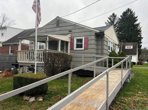 62 Murray St, Middletown, CT 06457-5441