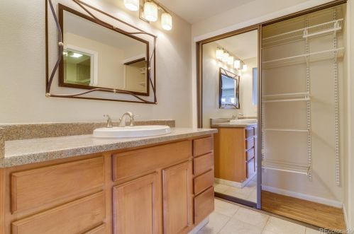 8037 Phillips Cir, Englewood CO 80112-3254 exterior