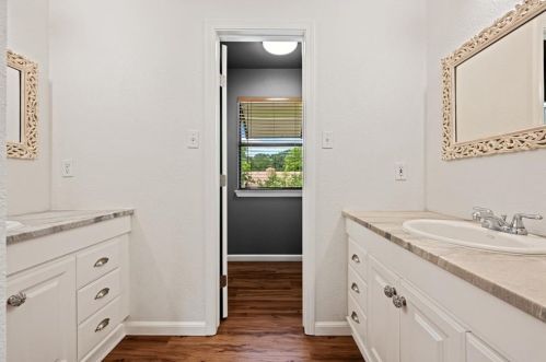 12402 Burlywood Trl, Austin TX  78750-1105 exterior