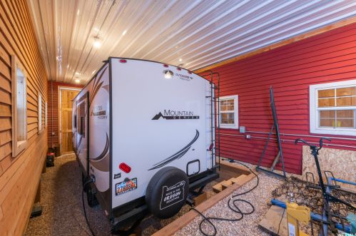 799 Hoytsville Rd, Hoytsville UT 84017-9742 exterior