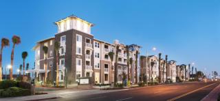 19891 Beach Blvd, Huntington Beach CA  92648-3209 exterior