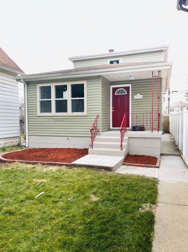 12754 Honore St, Dixmoor, IL 60406-2206