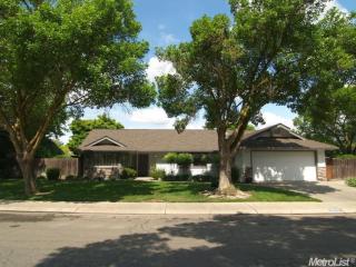 3025 Mammoth Way, Modesto, CA 95355-1841