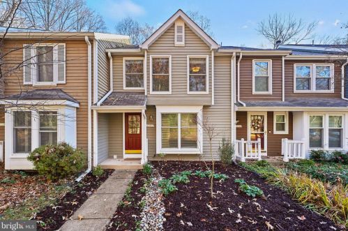 1502 Poplar Grove Dr, Herndon, VA 20194-1729