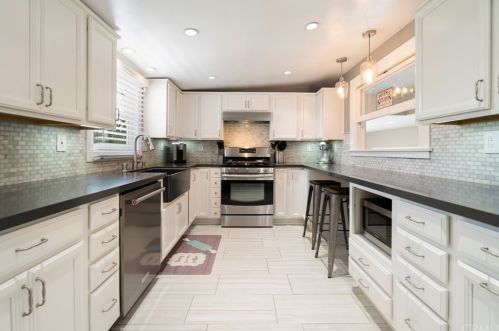 3364 Cedar St, Riverside CA  92501-2625 exterior