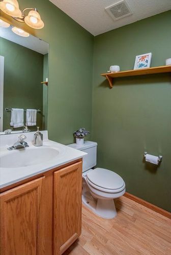 2096 Gresham Ave, Saint Paul MN  55128-4410 exterior