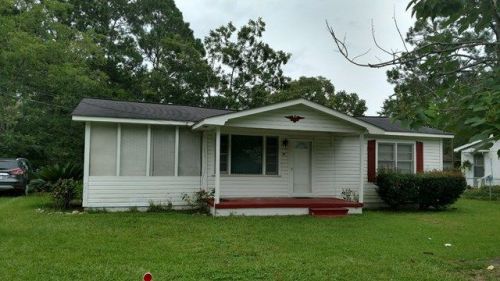 117 Waldon St, Baxley, GA 31513-7038